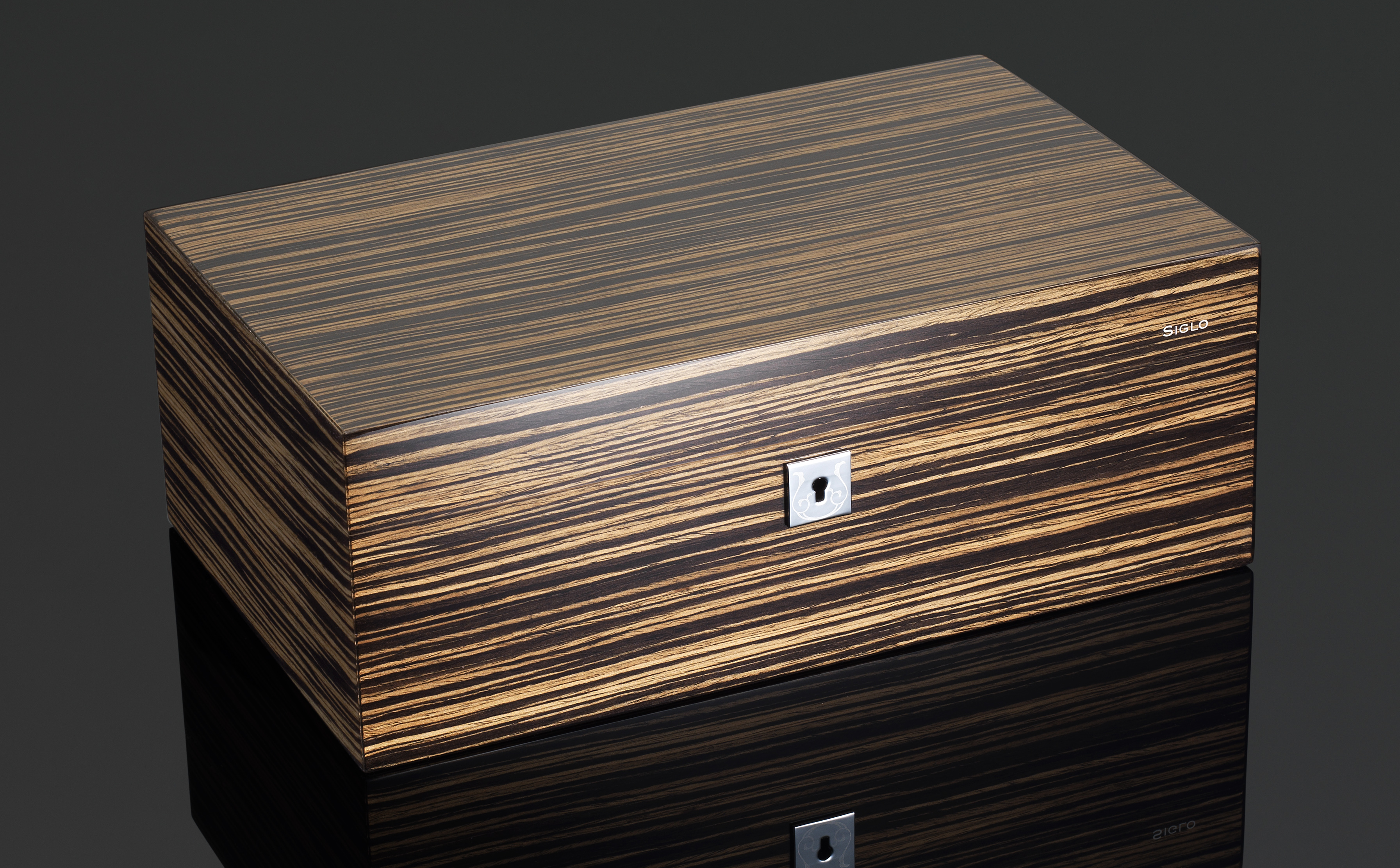 Classic Series - 75 Sticks Humidor - Ebony